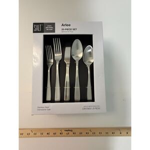 Salt Arlee 20 pc silverware set